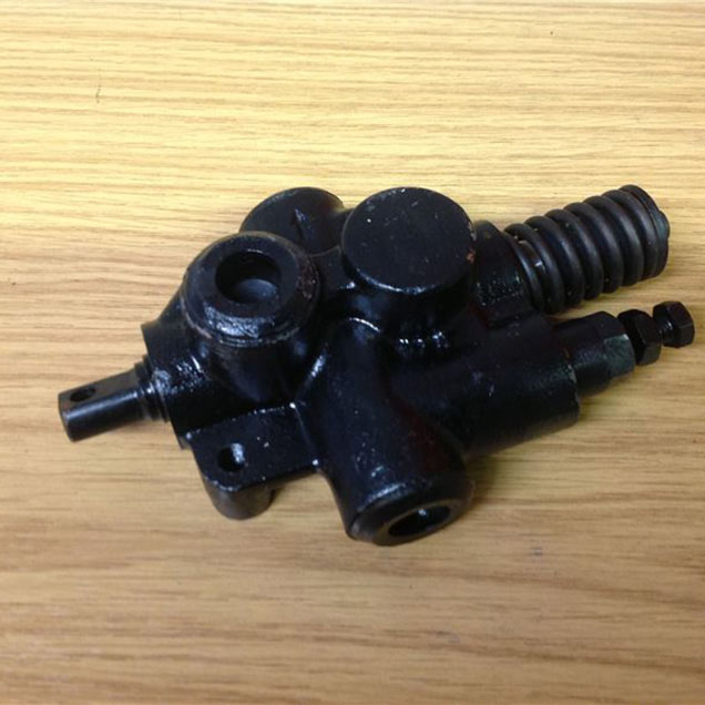 Order a A genuine replacement spool valve for the Titan Pro 8 Ton Petrol Log Splitter.